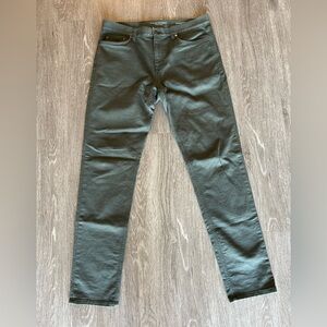 listing-status-banner